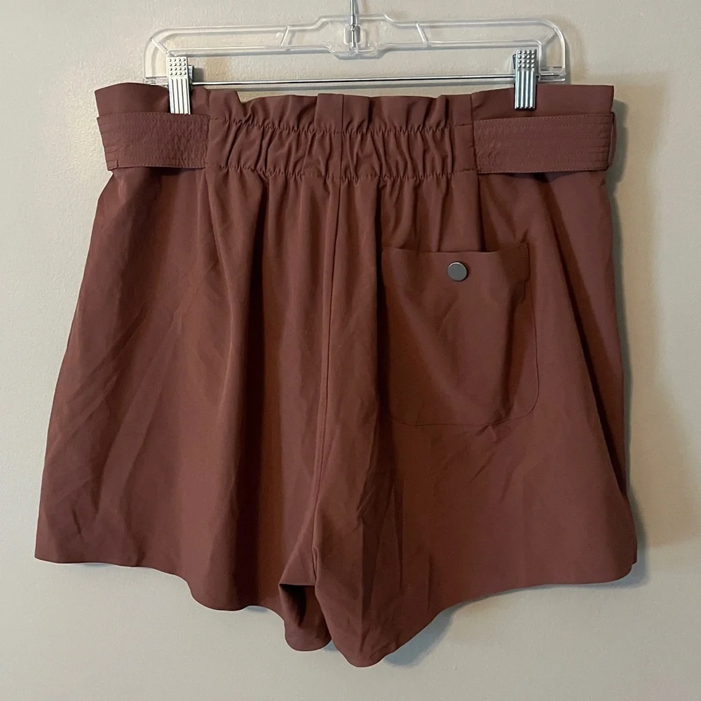 ATHLETA‎ Skyline II High Waisted Belted Shorts Brown (Hearth Rose) Size 14 - Picture 5 of 16